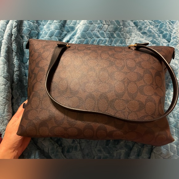 Excellent used condition coach gallery tote - Picture 6 of 13